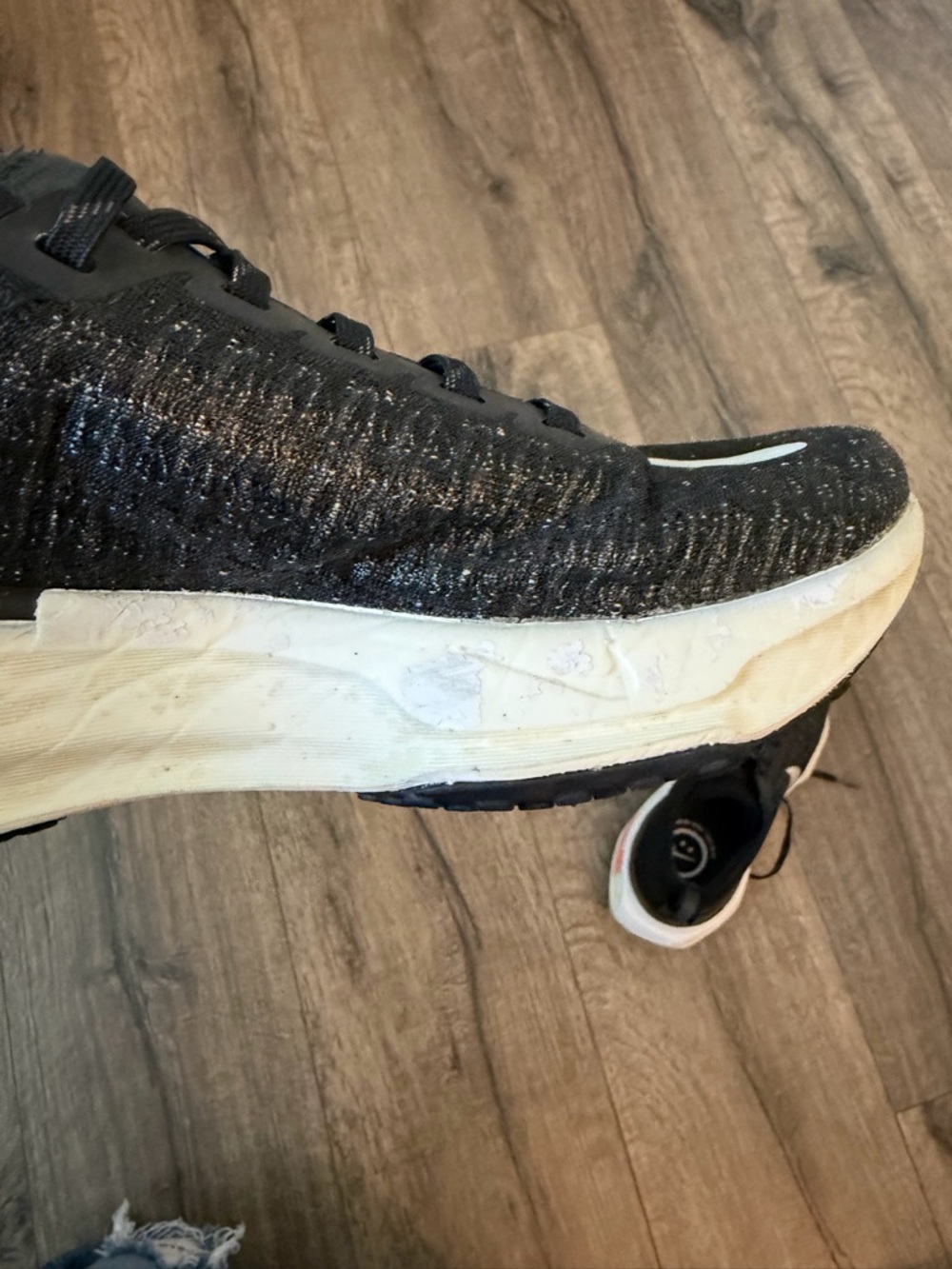 Women’s Nike Invincible 3 - Picture 11 of 11